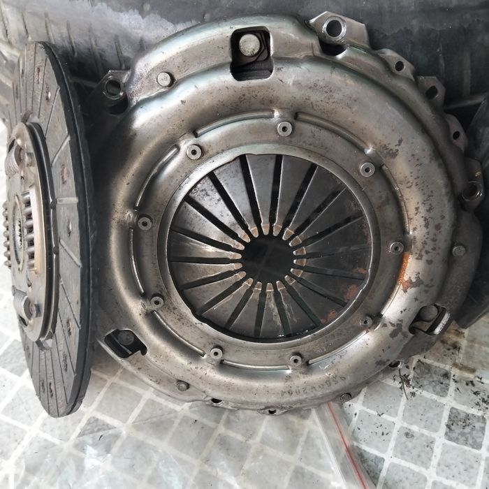 Діск і корзина на пежо 807