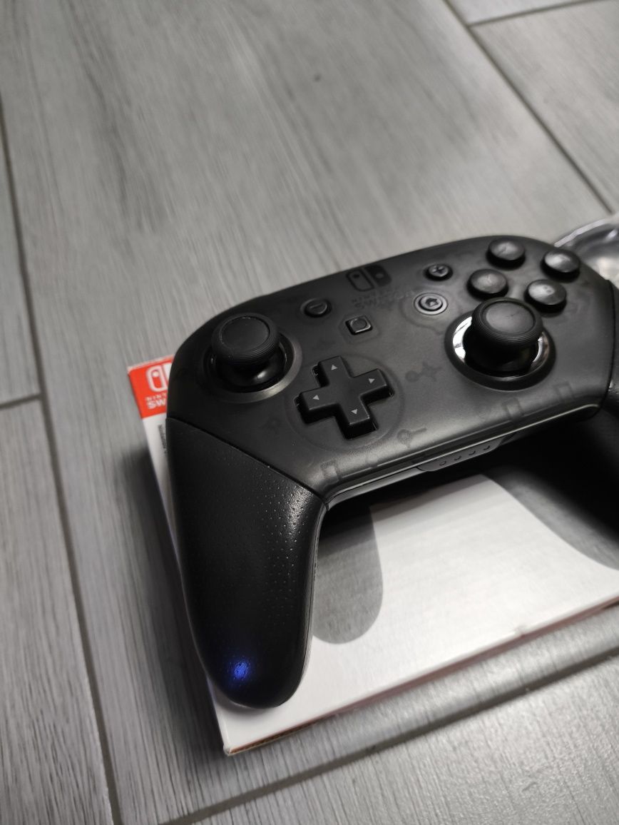 Nintendo Switch Pro Controller