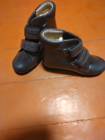 Дитяче ортопедичне взуття