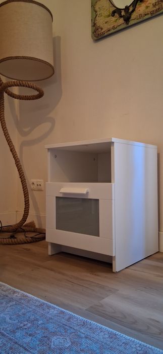 Mesa de cabeceira IKEA Brimnes