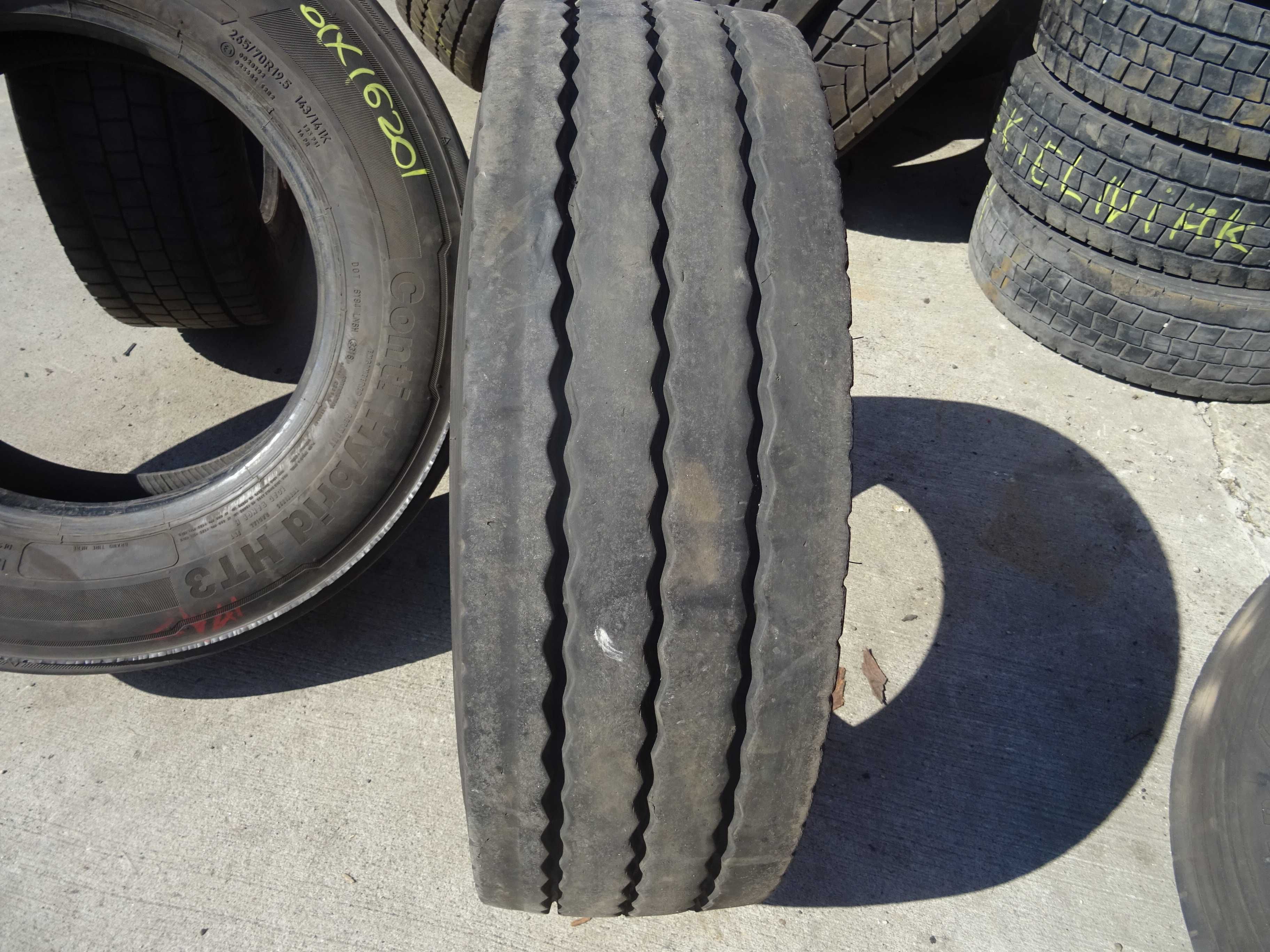 opona 235/75R17.5 Bridgestone R-Trailer 001 (520 netto)