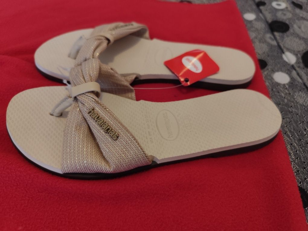 Vendo havaianas novas