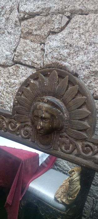 Espelho indiano com figura