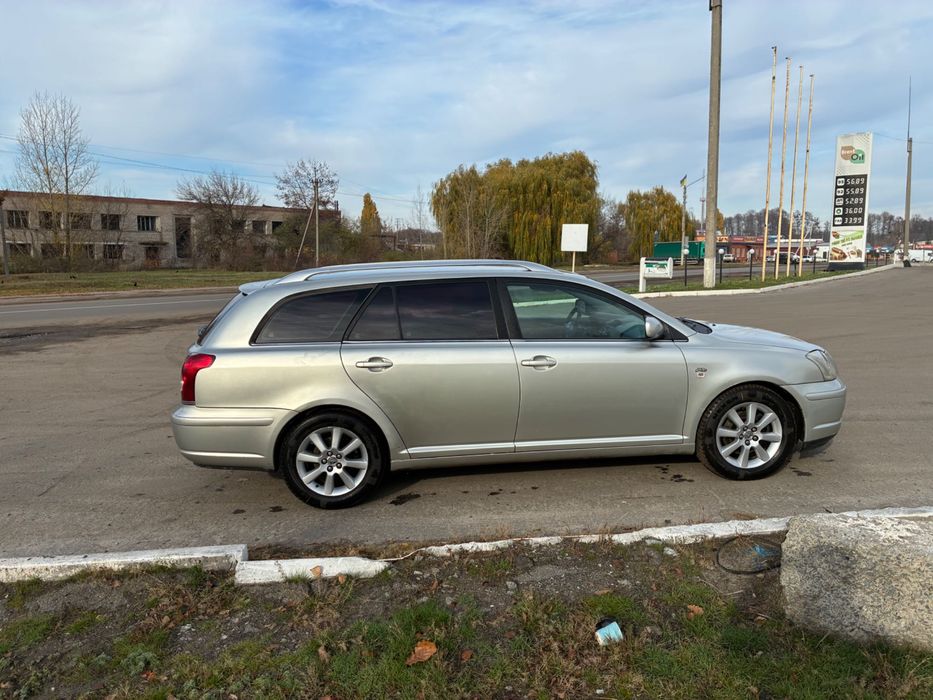 Продам Тойоту Авенсіс