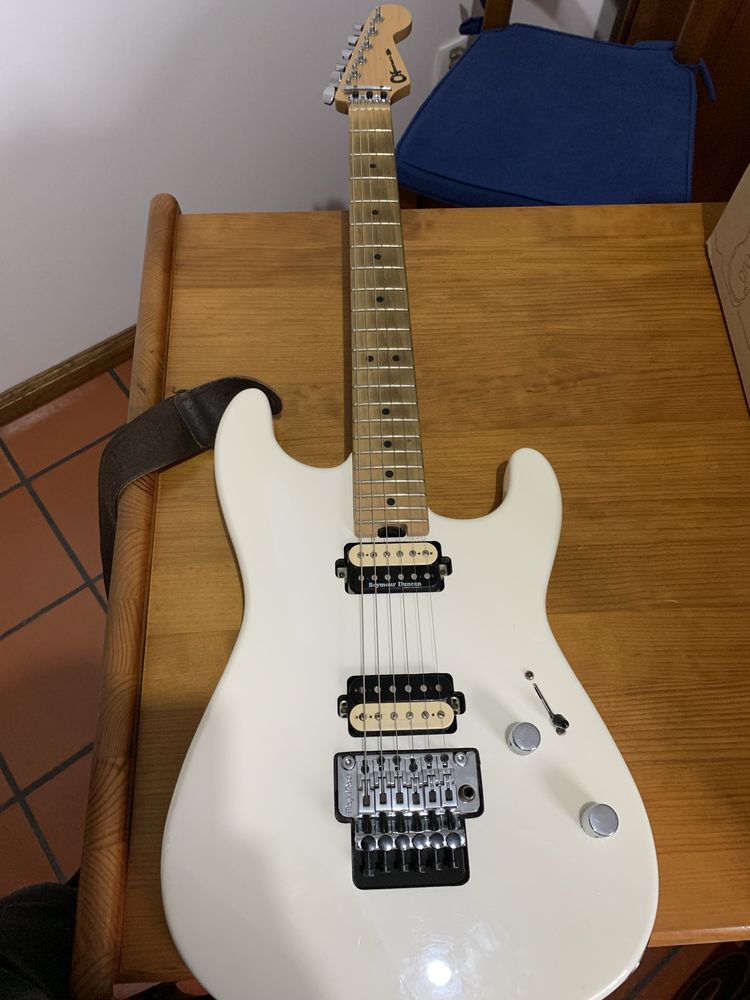 Guitarra Charvel San Dimas Pro Mod