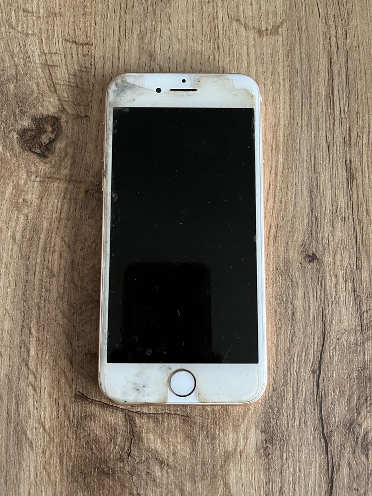 IPhone 8 złoty 64GB