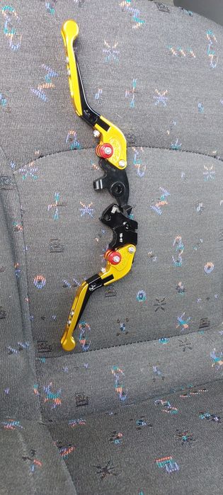 Vendo manipulos de mota novos nunca usados.