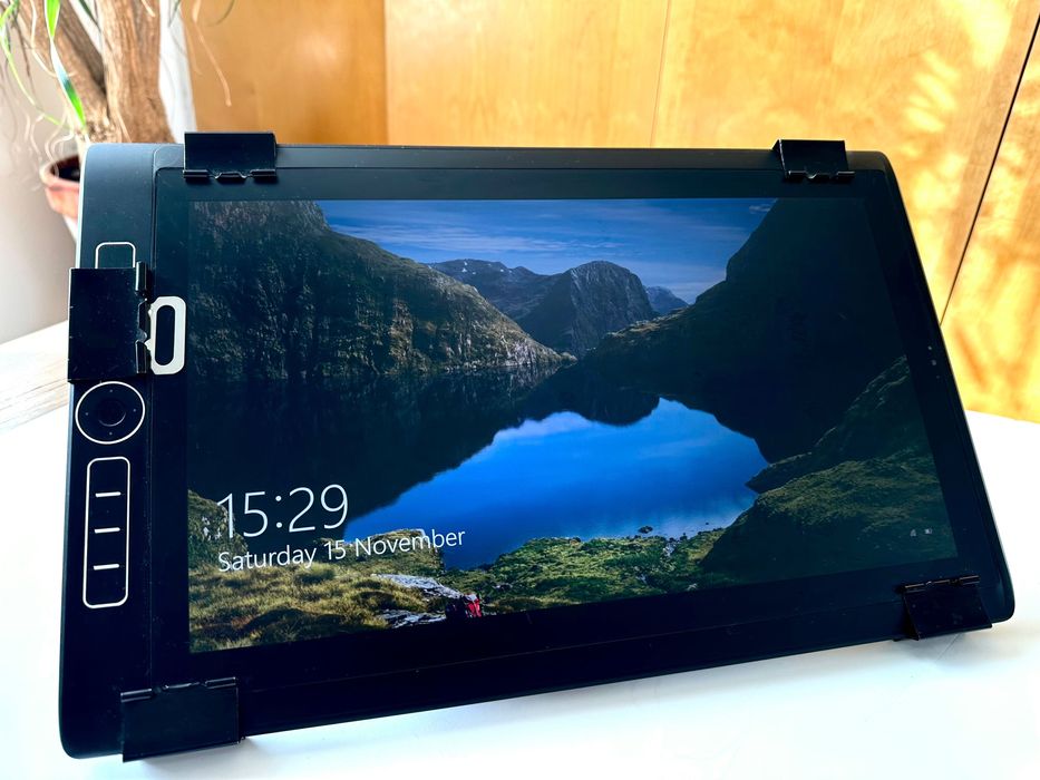 Wacom MobileStudio Pro 16 (4K) i7 | 16GB RAM| Windows – Funcional