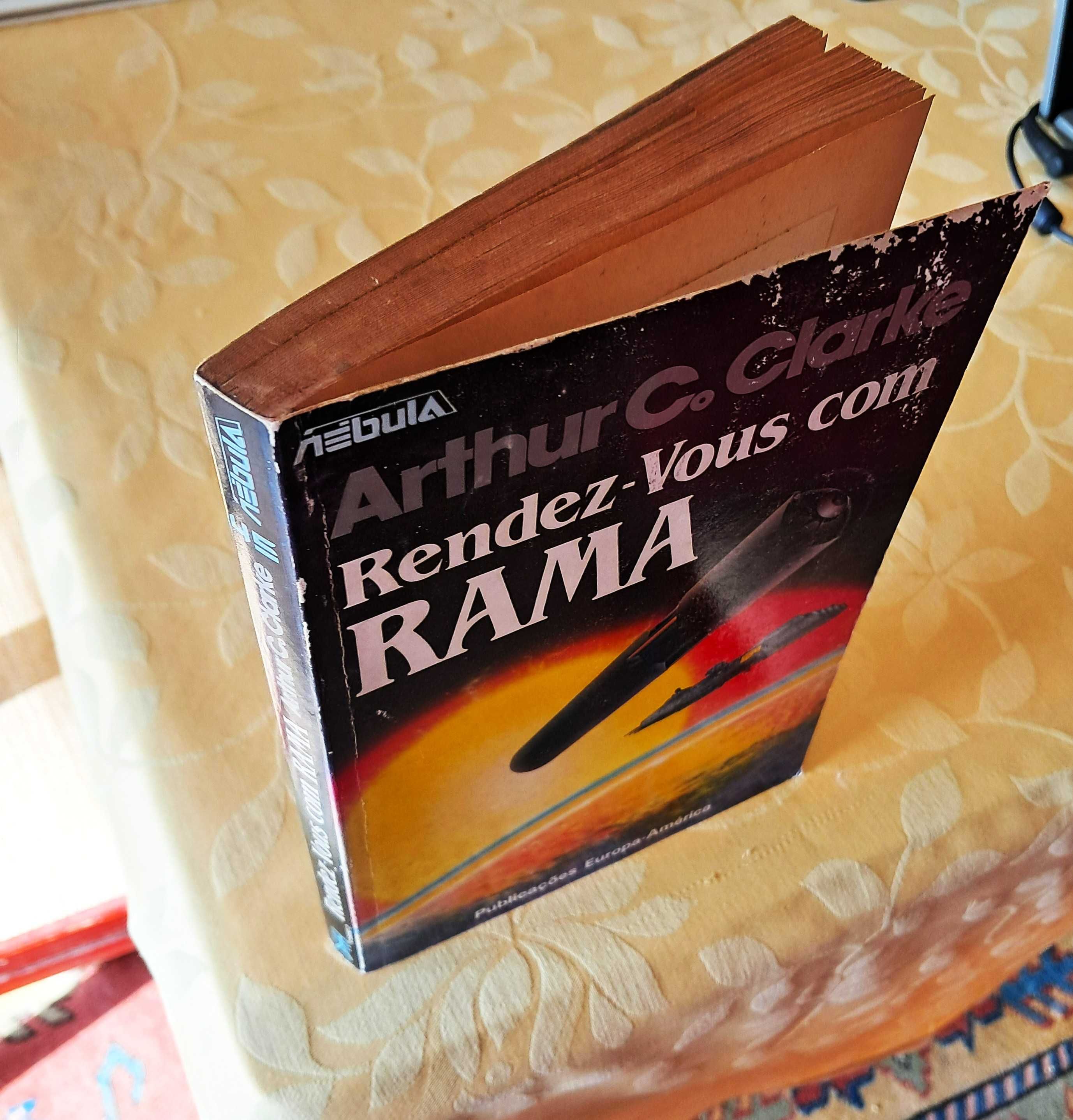 Arthur C. Clarke - 2001 Uma Odisseia no Espaço / Rendez-vous com RAMA