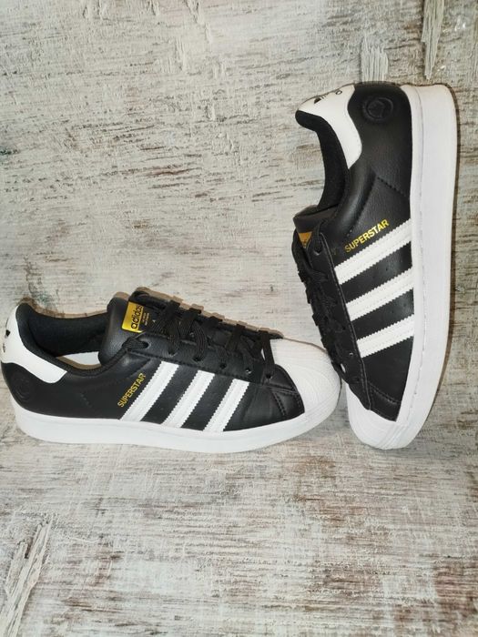 adidas
Buty Superstar Vegan
