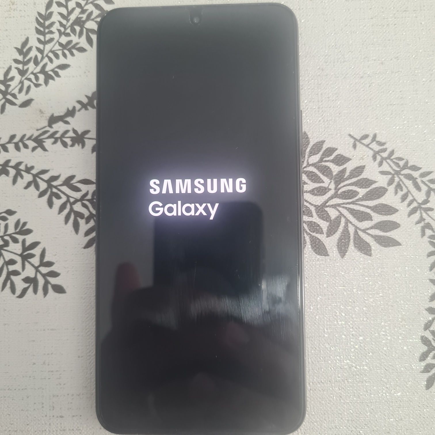 Samsung s20 8/128