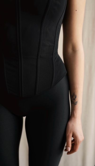 Корсет в стилі SENTENZA