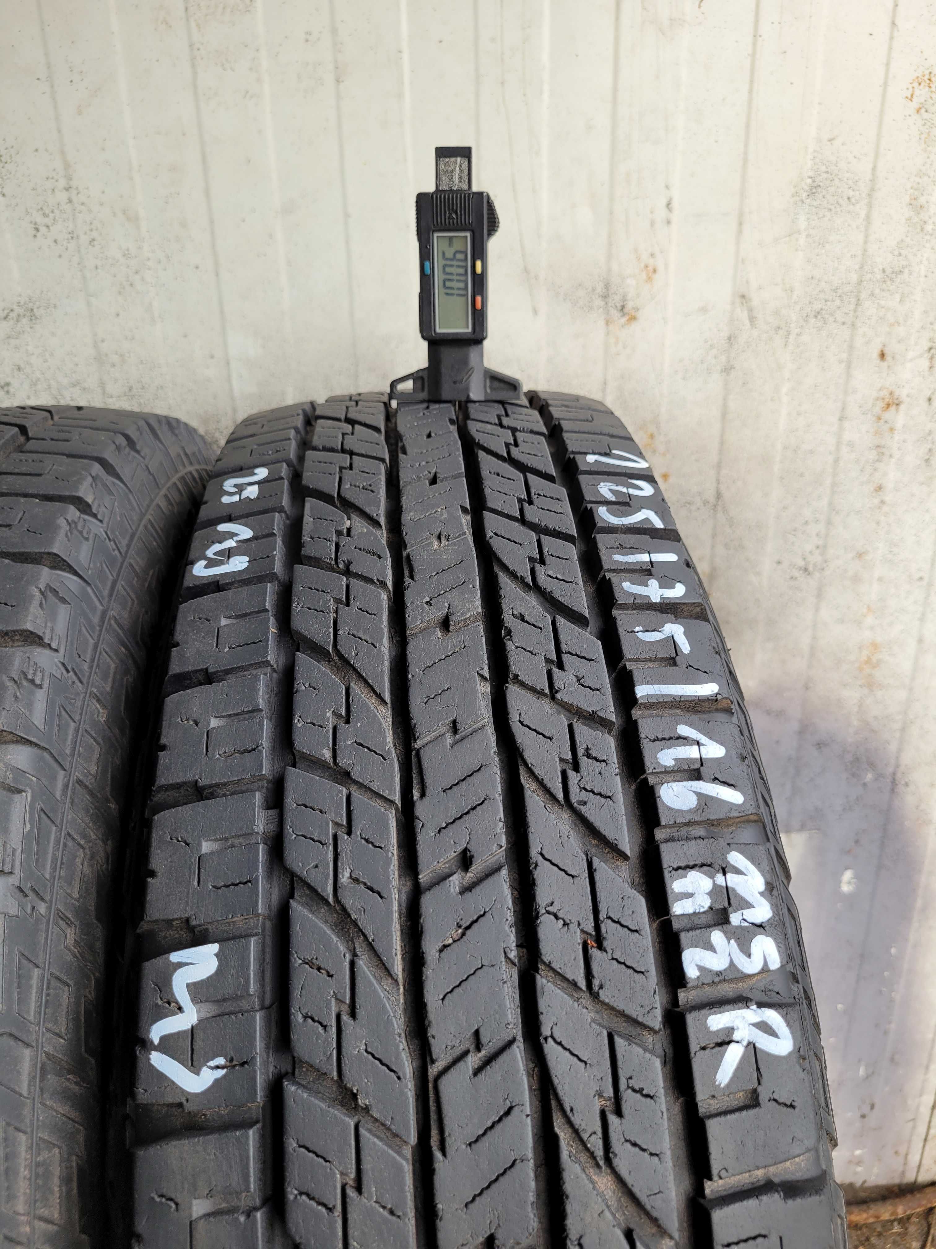 225/75/16 Yokohama Geolandar A/T G015  10mm 2szt