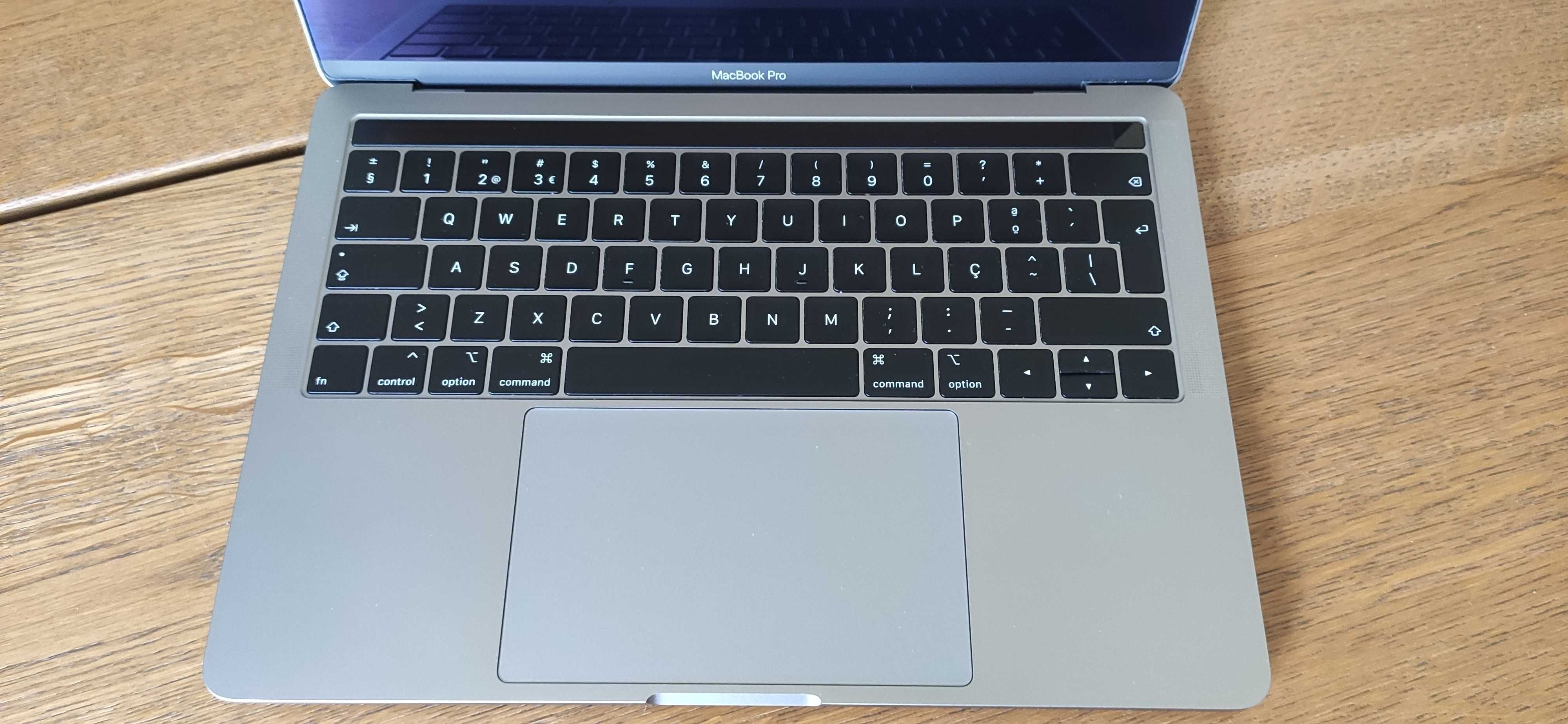 Macbook Pro 13'' 2019 versão Touch Bar + Touch ID Teclado PT