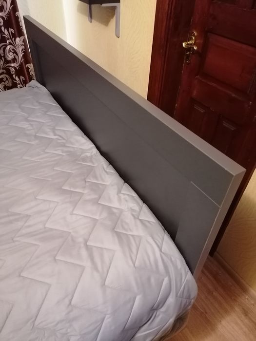 Двоспальне ліжко