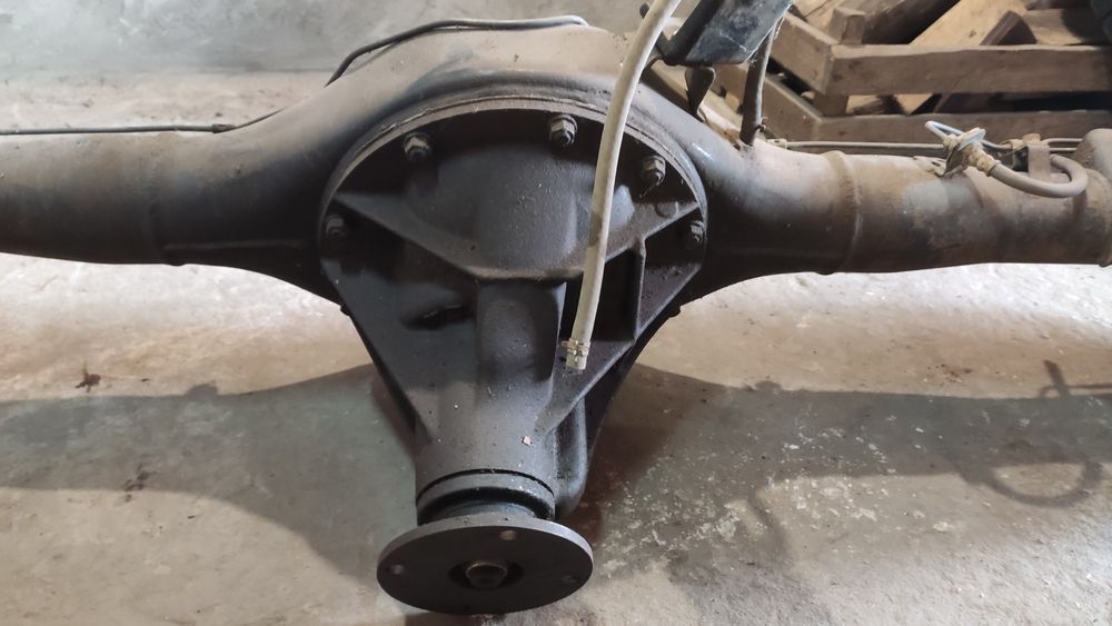 Задній міст 2011 рік на Mitsubishi l200