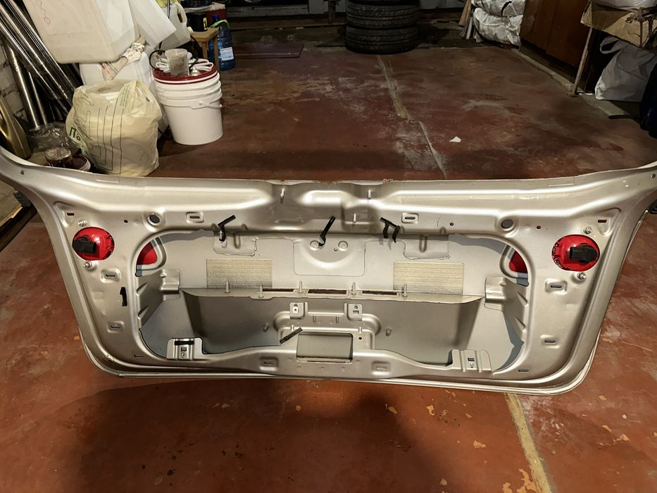 Задняя дверь (ляда) passat b6