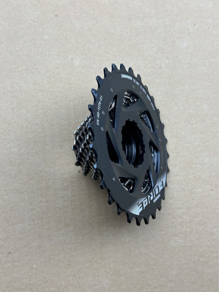 SRAM Force CS-XG-1270-D1 eTap AXS 12s 10-26T BLACK / 011-038