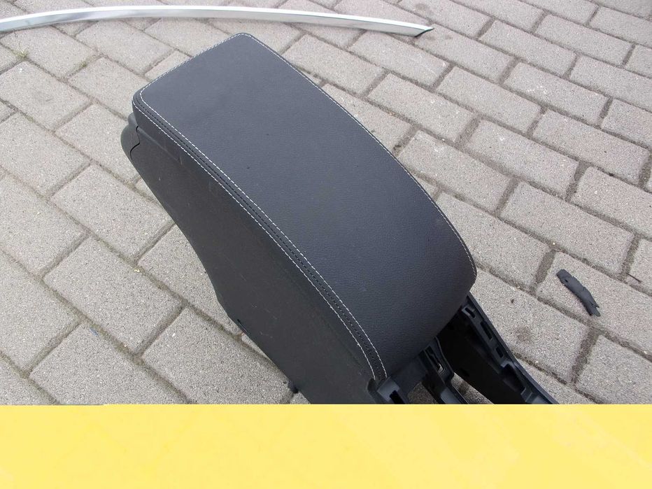 Tunel środkowy podłokietnik schowek Renault Megane III 3 2008r-2016r