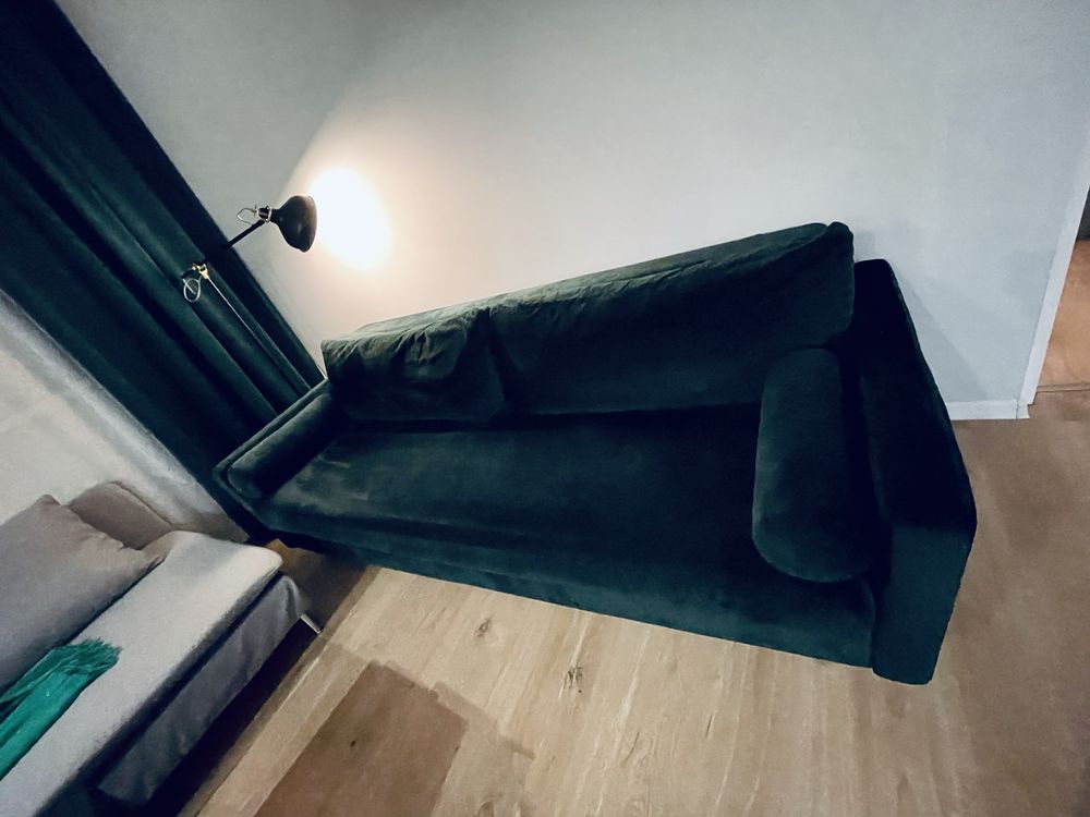 Sofa z funkcją spania velvet butelkowa zieleń Optisofa - kanapa