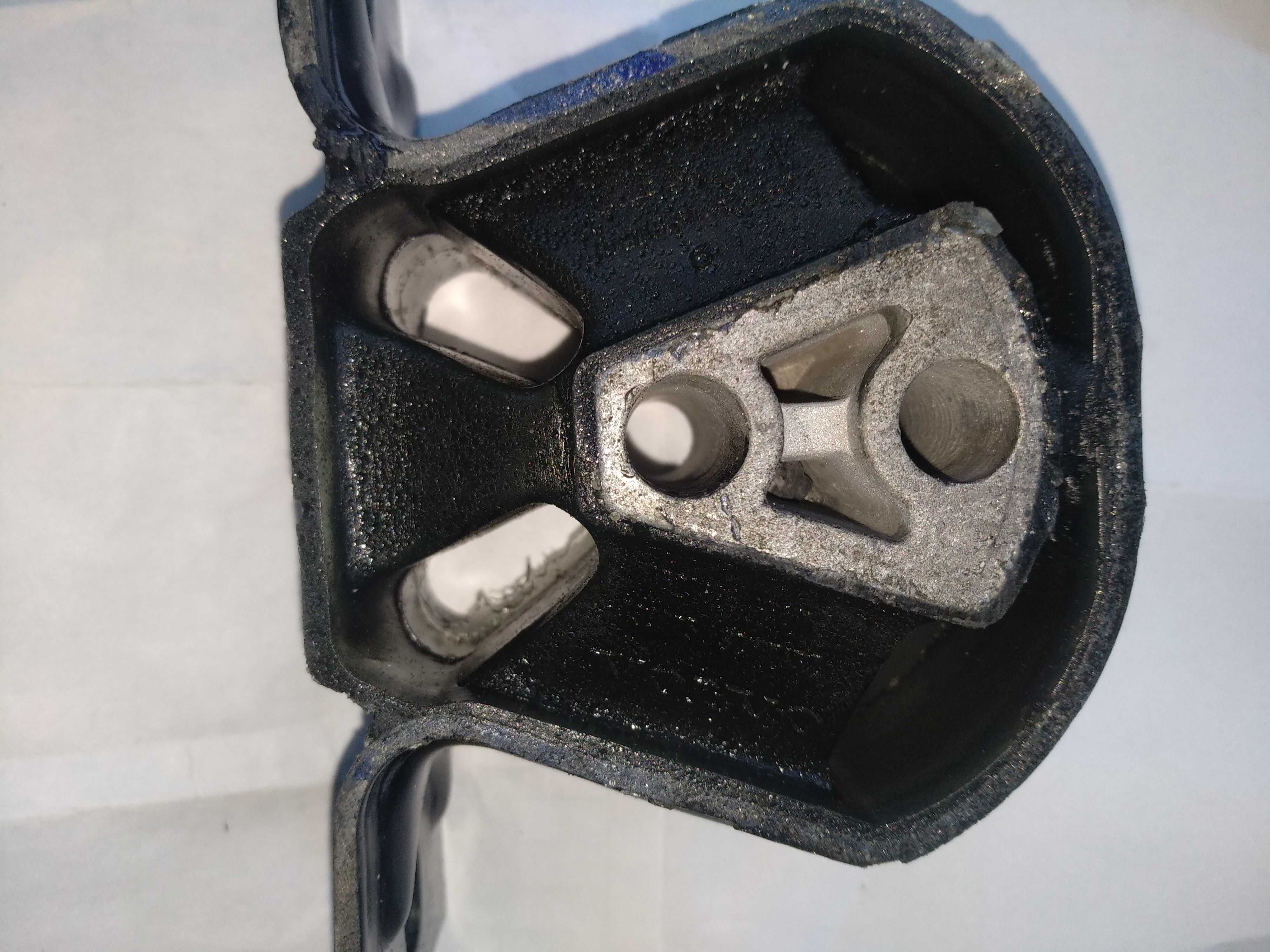 Подушка коробки передач VOLVO 3436075
