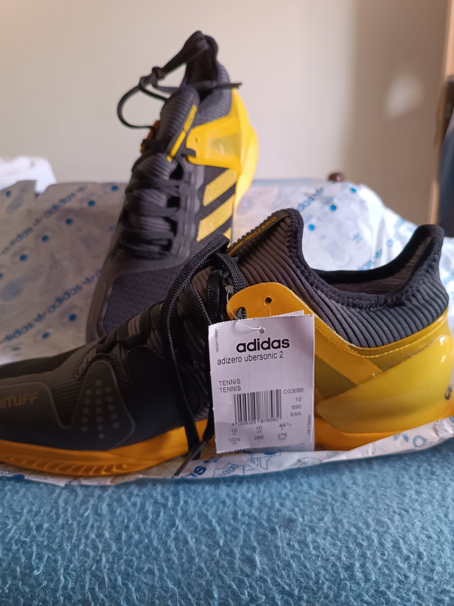 Tênis adidas 44.3