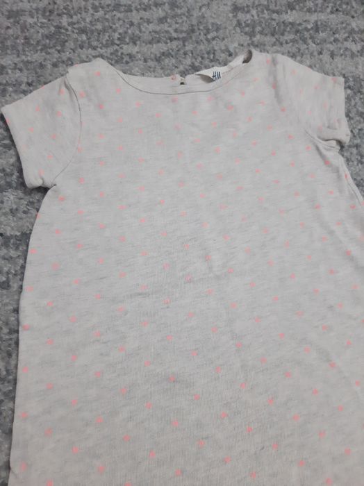 H&M sukienka dziewczęca 3 4 latka rozmiar 98 104 beżowa w serduszka