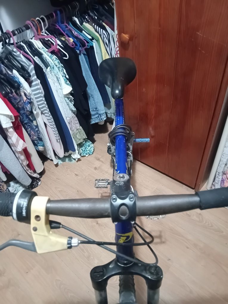 bicicleta nova pronta a andar