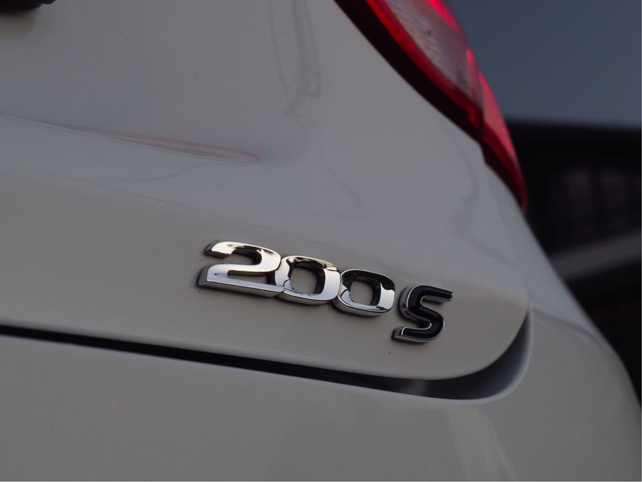 2014 Chrysler 200 S