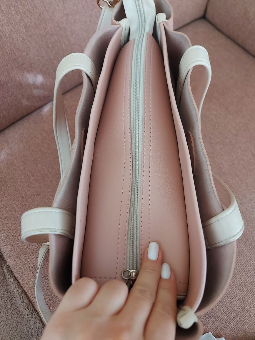 Стильна сумочка у кольорі пудра