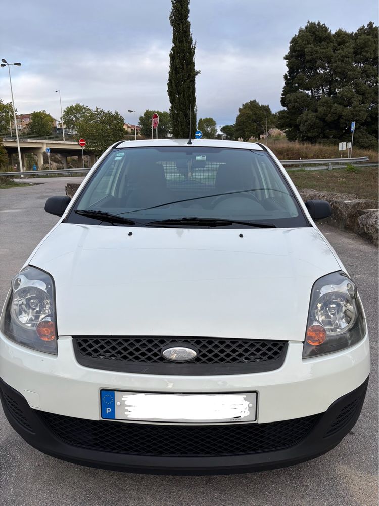 Ford Fiesta 1.4 | Ano 2006 | Económico e Fiável