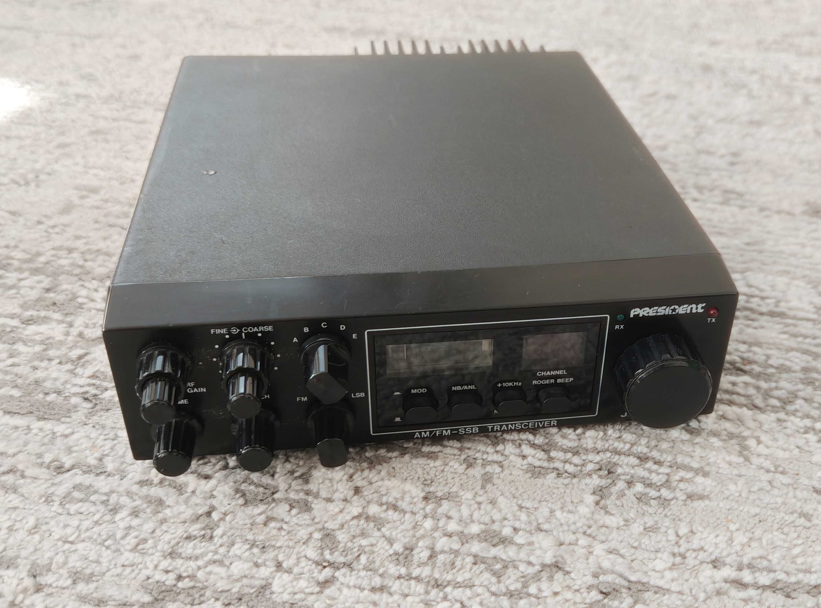 CB Radio - President Jackson I, komplet z anteną i mikrofonem.