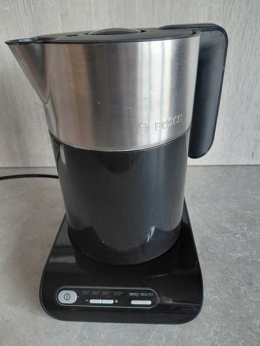 Чайник BOSCH с регулировкой температуры.