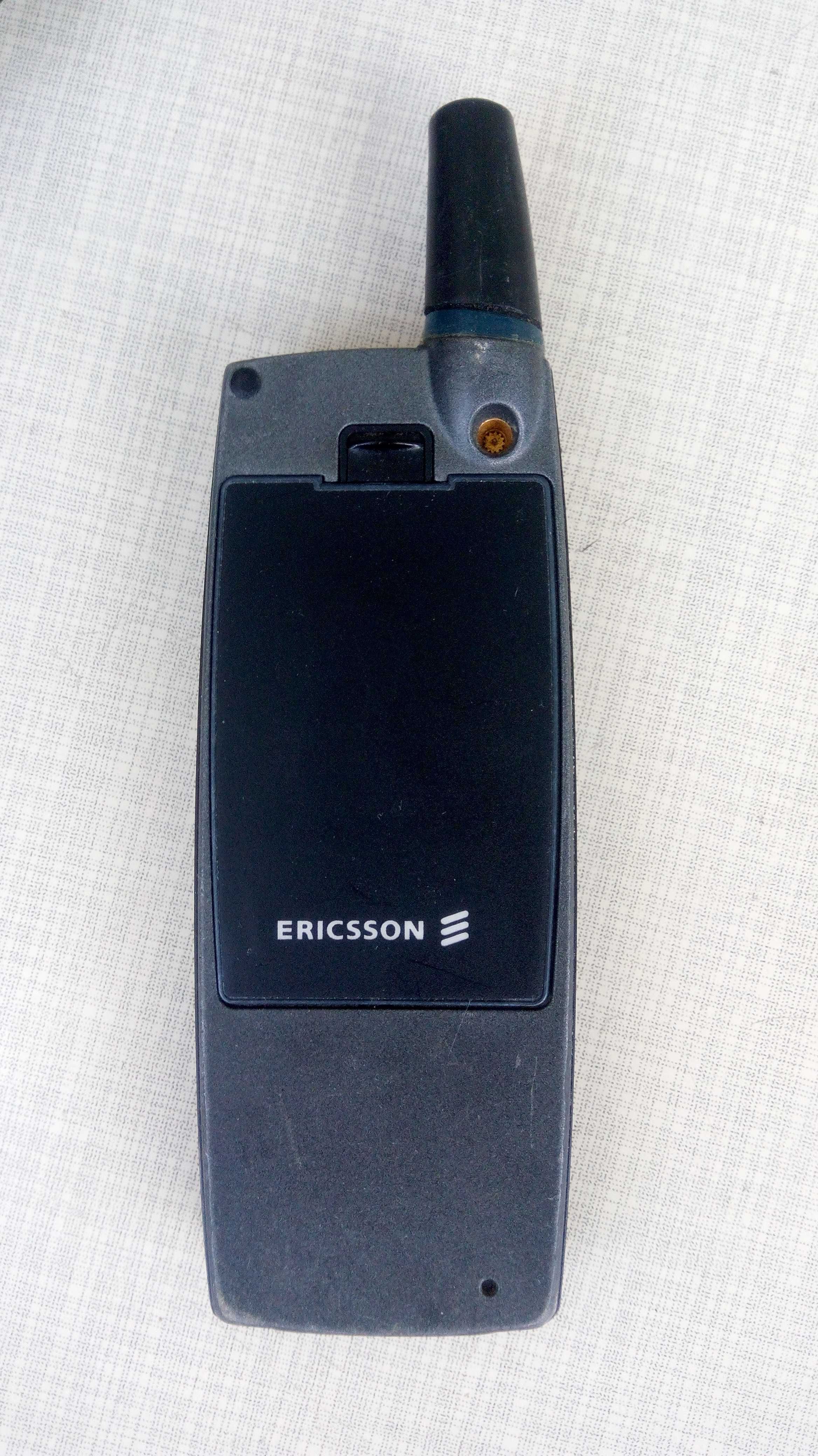 Sony Ericsson R320S