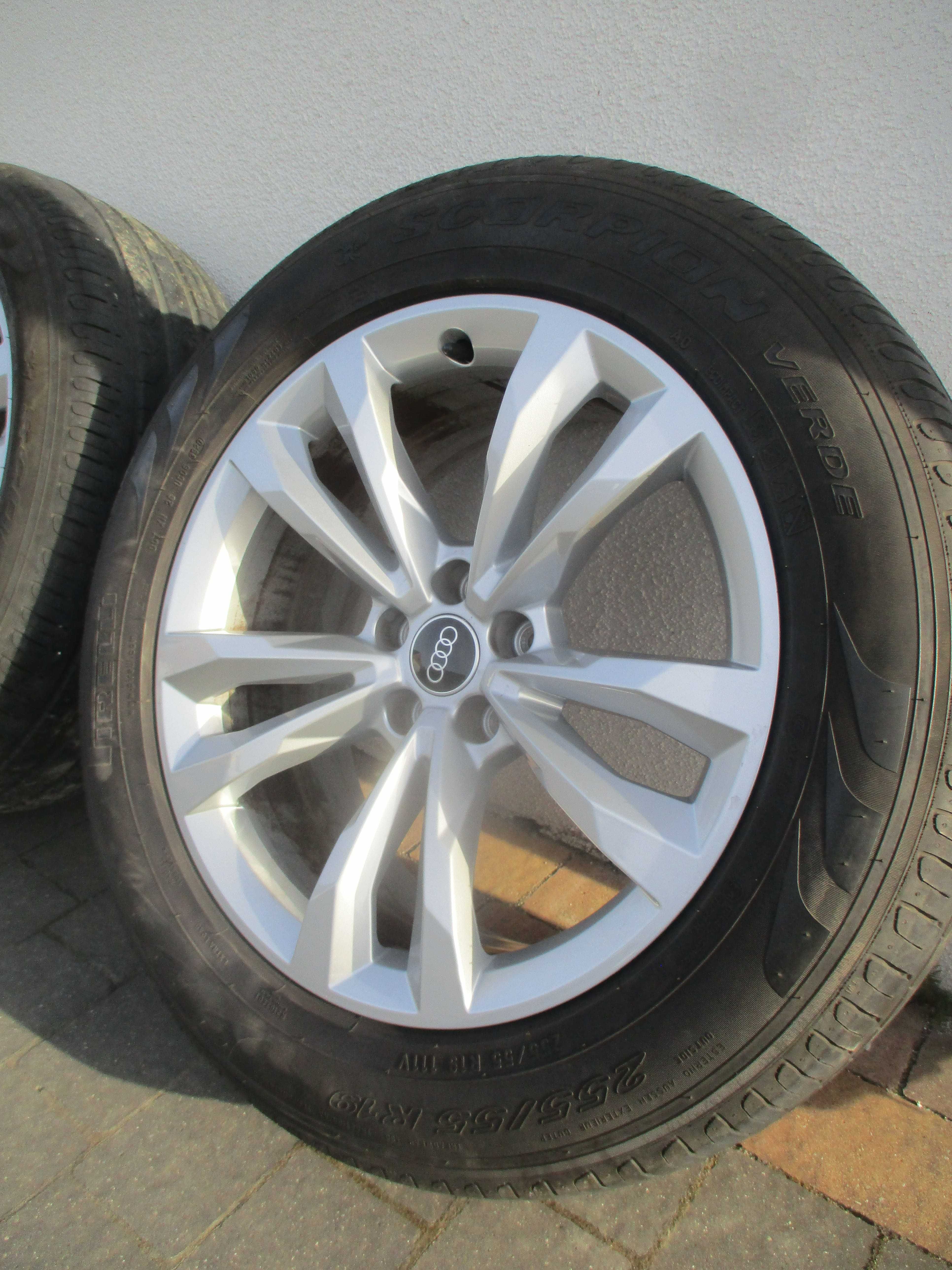 Felgi z Oponami Audi Q7 Pirelli Scorpion verde