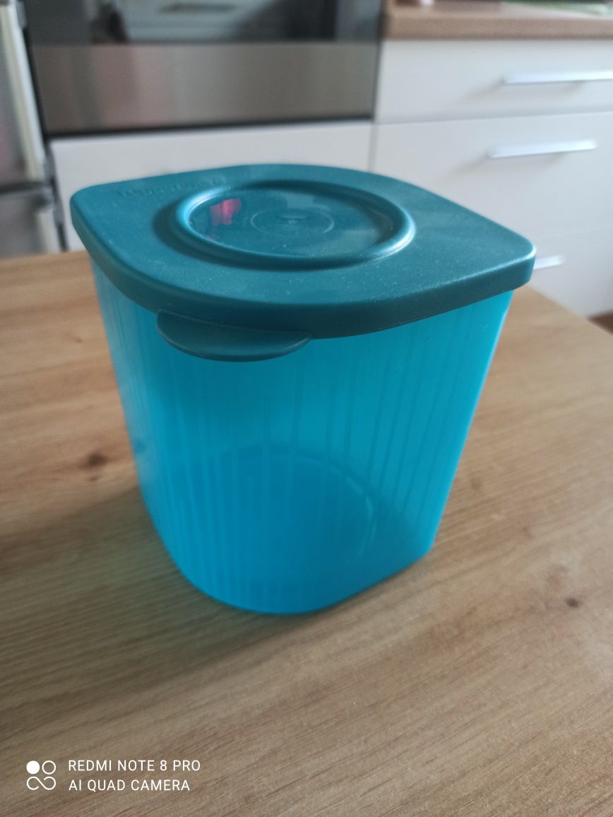 Pojemnik tupperware