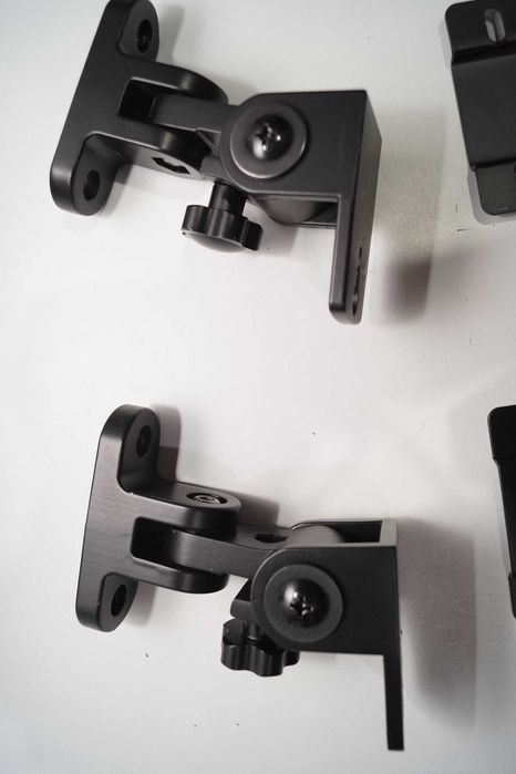 2 sztuki Uniwersalny uchwyt metalowy wspornik na głośnik ścienny 1para