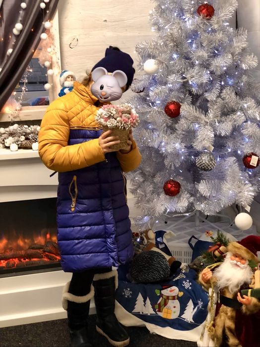 Пальто дуже тепле 8 - 9 років