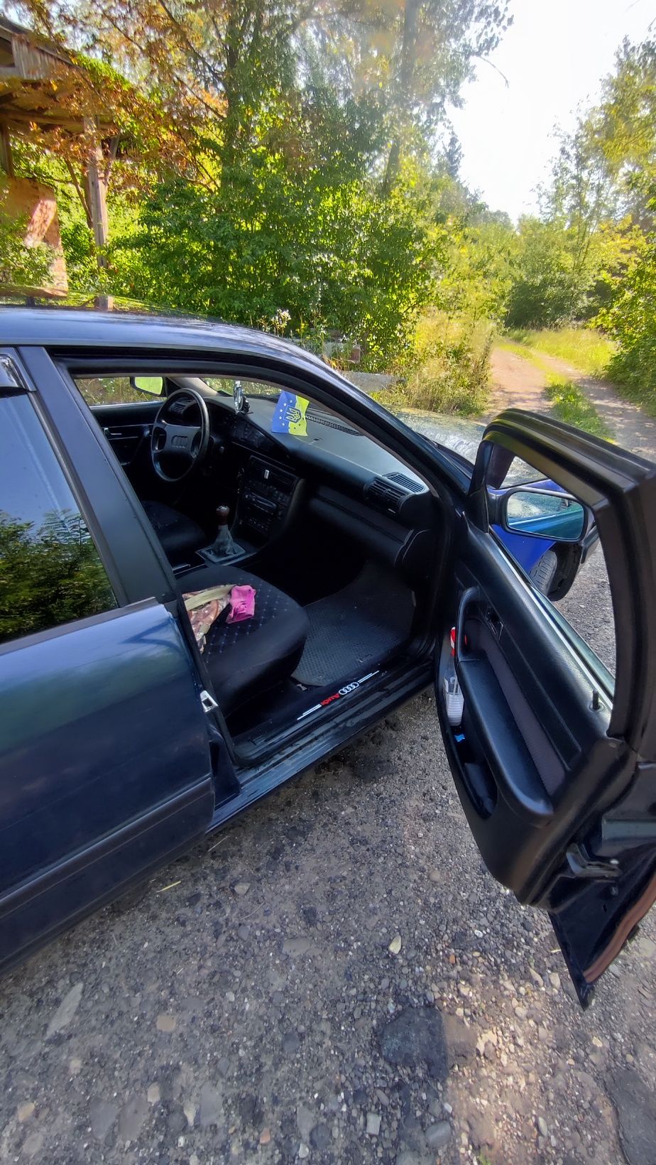 Продаєтя  Ауді 100 С4