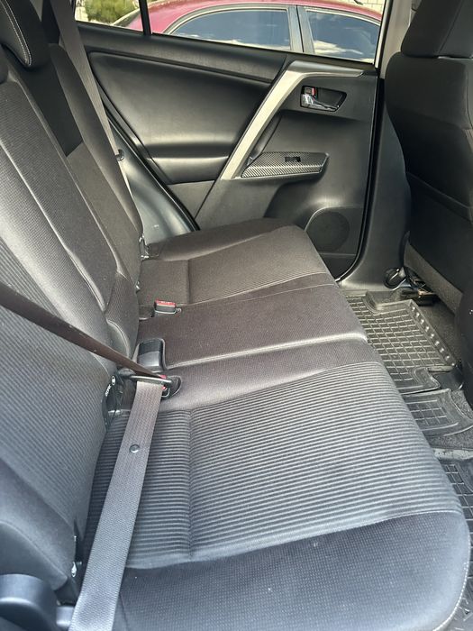 Продам Toyota RAV 4