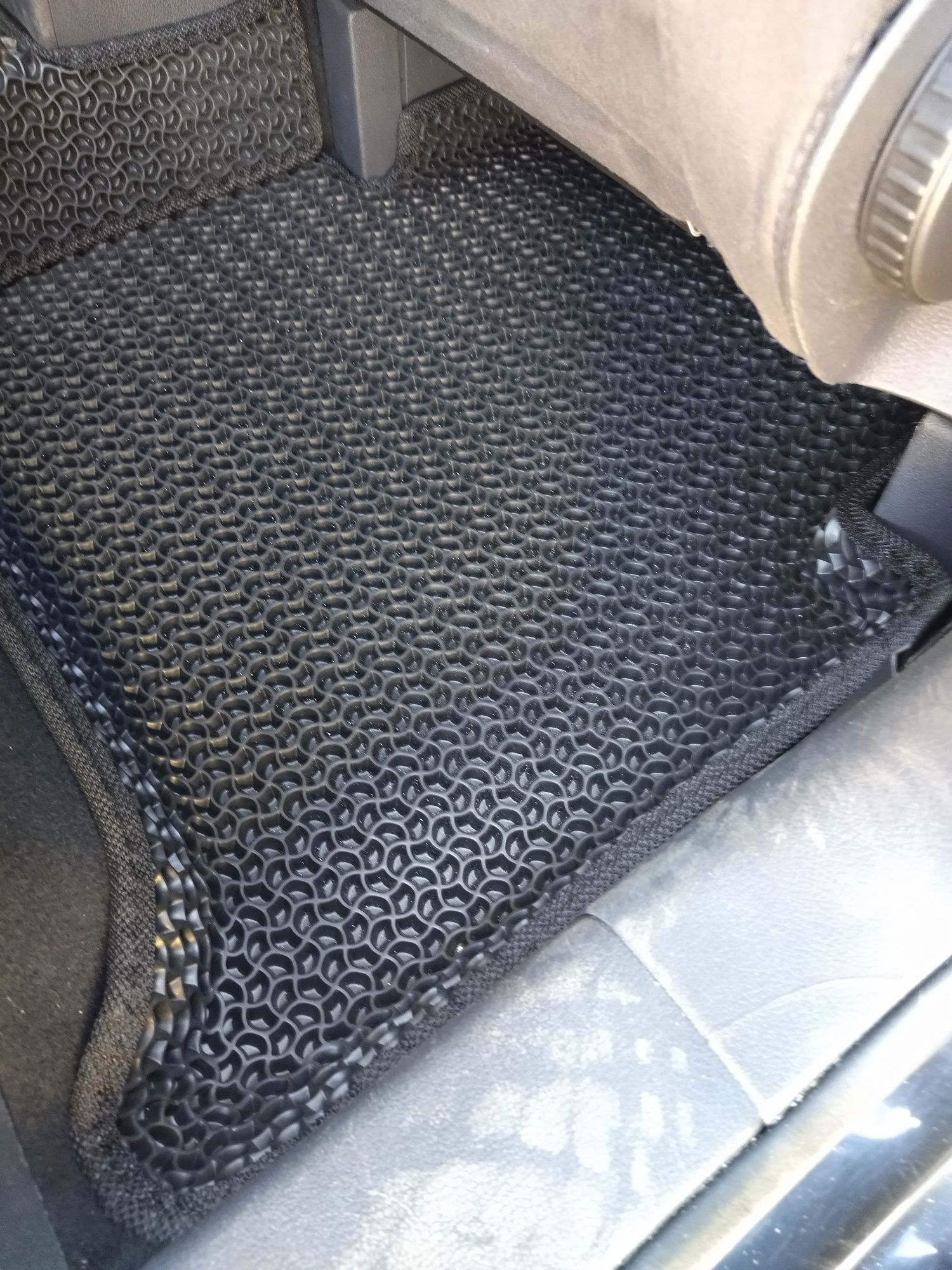ЕВА килимки на Фольксваген Тауран ( ЄВА коврики на Volkswagen Touran )