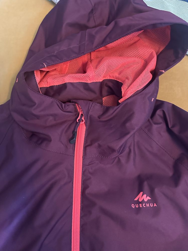 Kurtka przeciwdeszczowa decathlon quechua, rozmiar 14-15lat, 166cm,