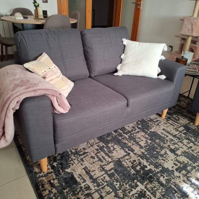 Sofá 2 lugares 142cm - cinza