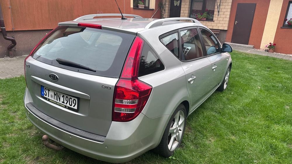 Sprzedam Kia ceed CRDi 2.0