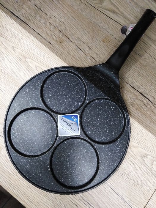 Patelnia do smażenia idealnych jajek sadzonych placków racuchów HIT