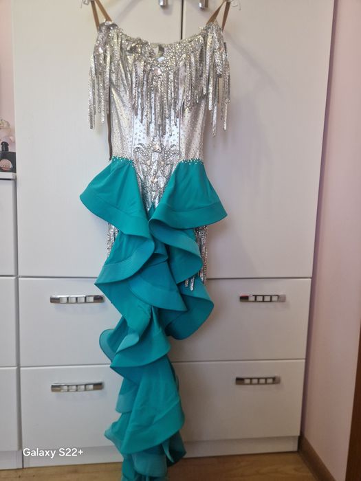 бальна сукня для латини