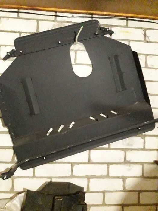Продам защиту двигателя