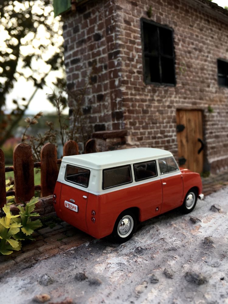 Czasopismo- SYRENA MIKROBUS-Legendy FSO,auta PRL,model