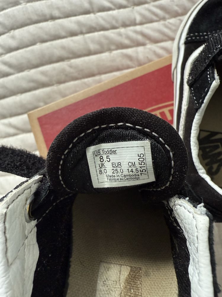 Buty Vans dziecięce rozmiar 25