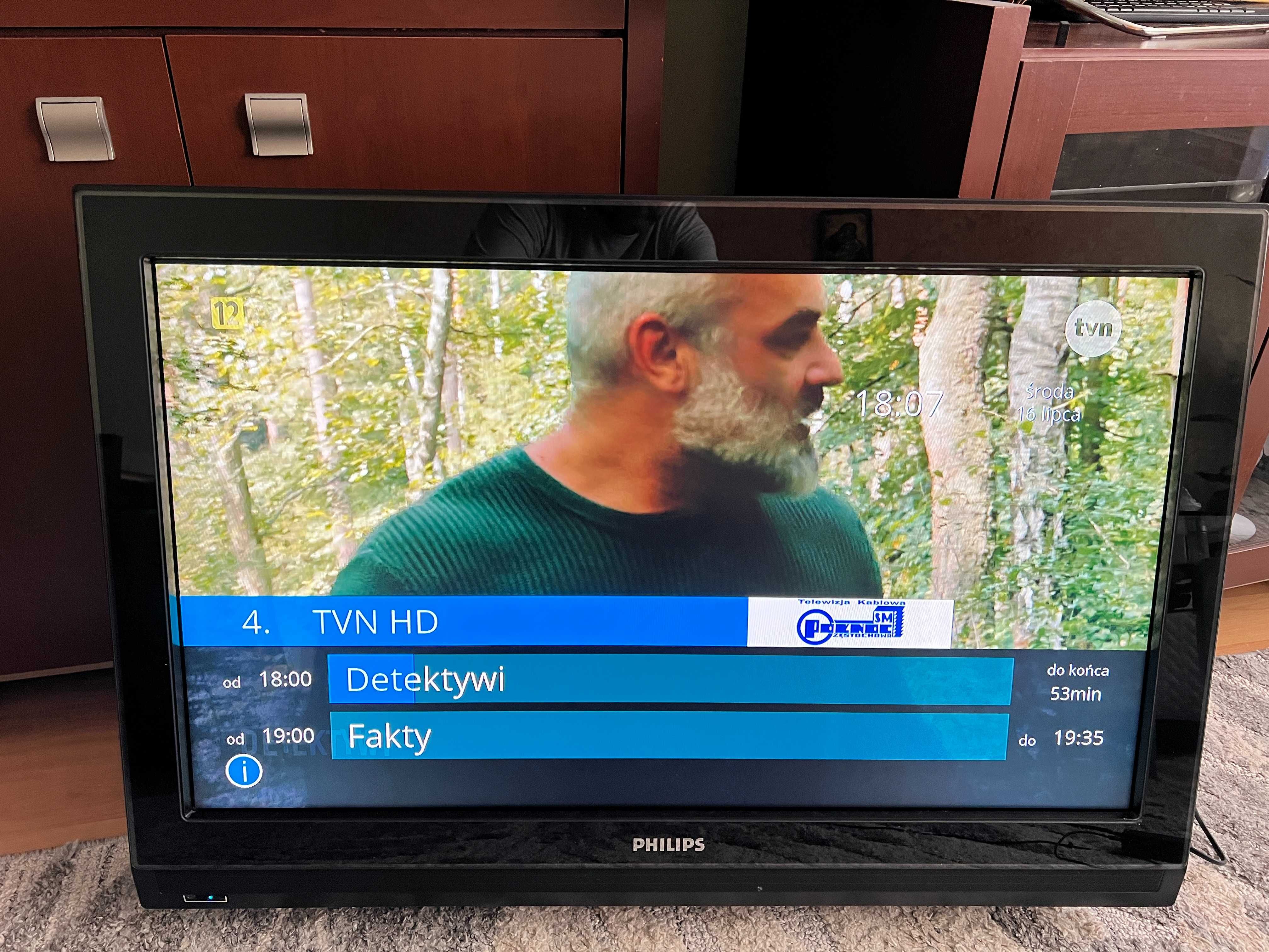 Telewizor Philips 37PFL7662D/12 w dobrym stanie, kompletne wyposażenie